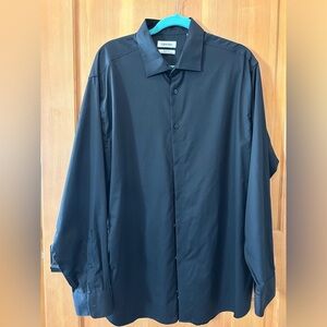 Calvin Klein Men’s Performance Black Button Down Dress shirt. 17 1/2